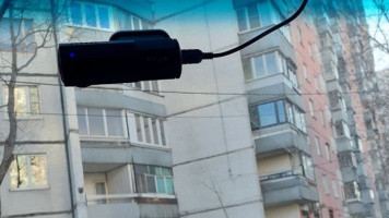 Установил видео регистратор.